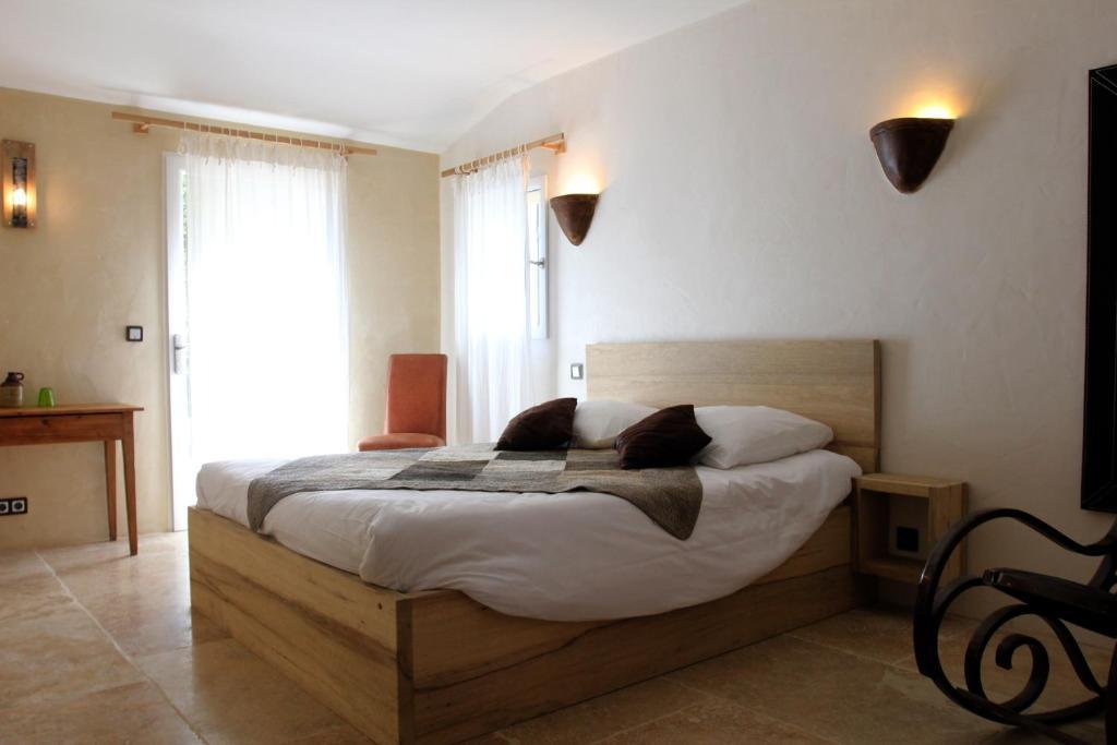 A Travers Champs Puyvert Zimmer foto
